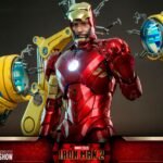 Hot Toys - Iron Man Mark IV With Suit-Up Gantry Quarter Scale Figure Set