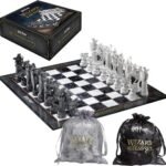 Noble Collection Harry Potter Wizard Chess Set