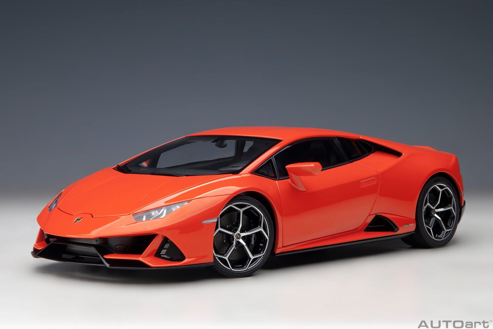 lambo11 AUTOart 1/18 Lamborghini Huracan EVO Pearl Orange 79214 - Görsel 1