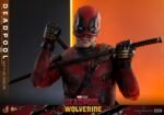 Deadpool (Battling Version) Sixth Scale Figure - Görsel 2