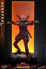 Deadpool (Battling Version) Sixth Scale Figure - Görsel 14