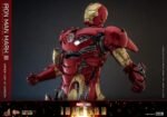 Iron Man Mark III (Armor Suit Up Version) Diecast Sixth Scale Figure - Görsel 2
