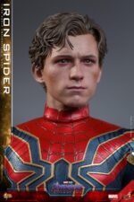 Iron Spider Sixth Scale Figure - Görsel 7