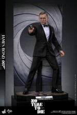 James Bond (NTTD) Sixth Scale Figure - Görsel 2