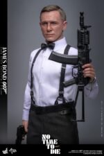 James Bond (NTTD) Sixth Scale Figure - Görsel 3