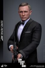 James Bond (NTTD) Sixth Scale Figure - Görsel 6