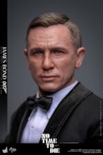 James Bond (NTTD) Sixth Scale Figure - Görsel 9